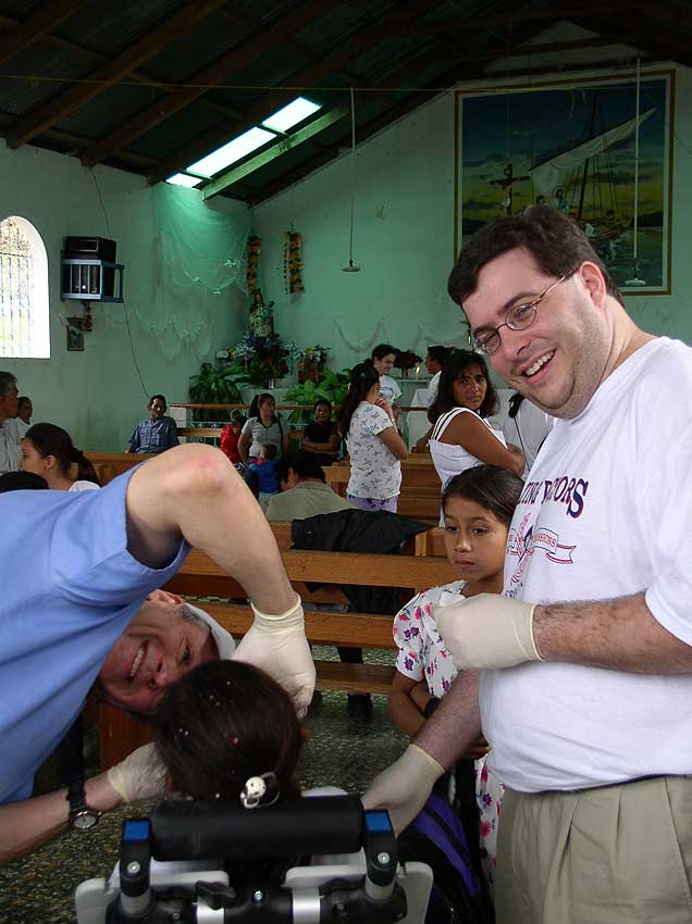 Flying Doctors of America - Dentists - Provenir, Peten - Maya Expeditions