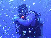 Scuba Diver and his bubbles - photo by Pepe Scuba - Maya Expeditions